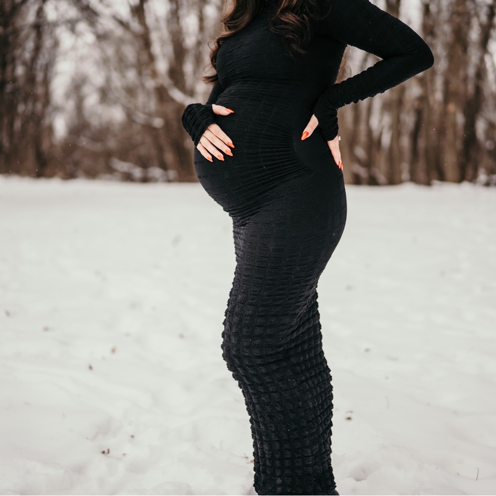 PrettyLittleThing Maternity Black Textured Maxi Dress